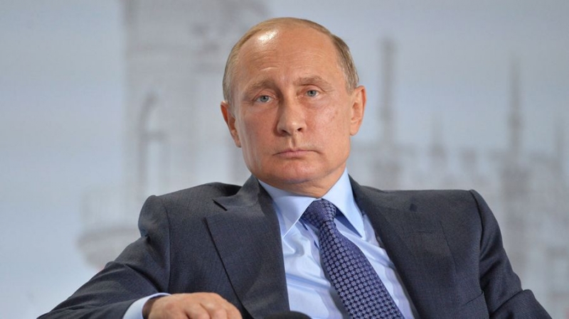 Путин поручил правительству и Центробанку разработать регулирование ICO и криптовалют