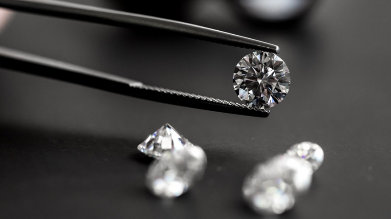 Алмазный гигант De Beers внедряет блокчейн для отслеживания поставок алмазов