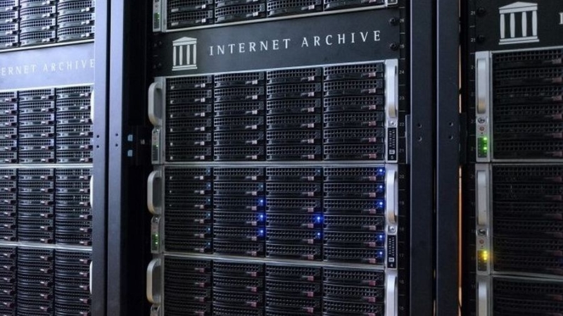 «Ананасовый» криптофонд пожертвовал $1 млн Архиву интернета
