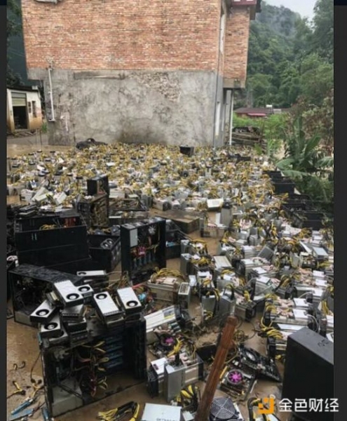 Падение хэшрейта Биткоина: наводнение в Китае вывело из строя десятки тысяч майнеров