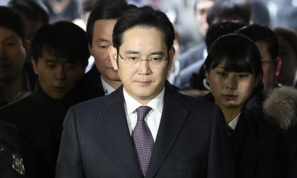 Глава Samsung приговорен к 5 годам заключения