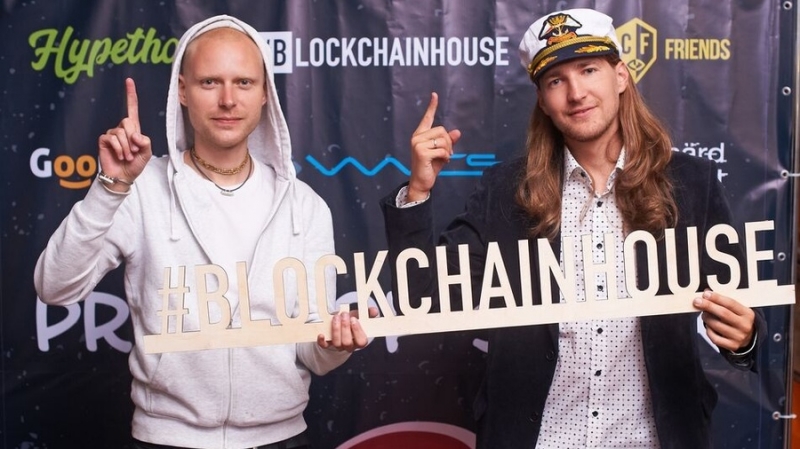BlockchainHouse продает «дом на воде» в Петербурге за 130 BTC