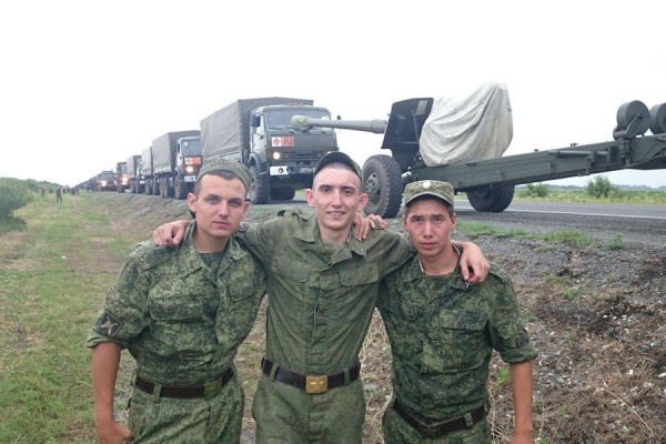Российским военнослужащим запретят размещать фото в интернете