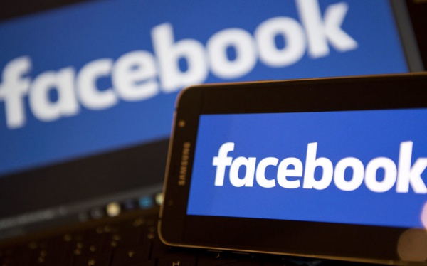 Facebook предложила пользователям присылать интимные фото для защиты от «порномести»