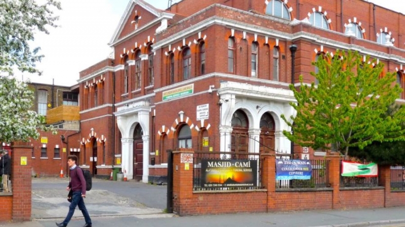 Мечеть в Великобритании начала принимать пожертвования в биткоинах